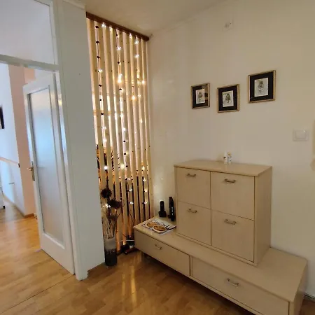 Tonka Apartment *
