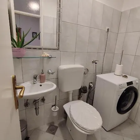 Tonka Apartment *