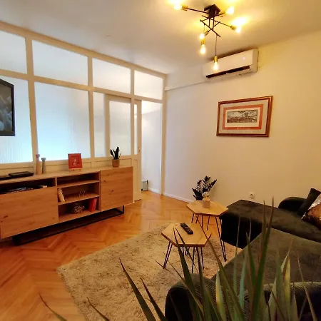 Tonka Apartment